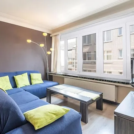 Apartment Spacious For 7 People Ostend