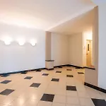 Διαμέρισμα Spacious For 7 People *