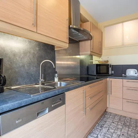 Spacious For 7 People Διαμέρισμα *